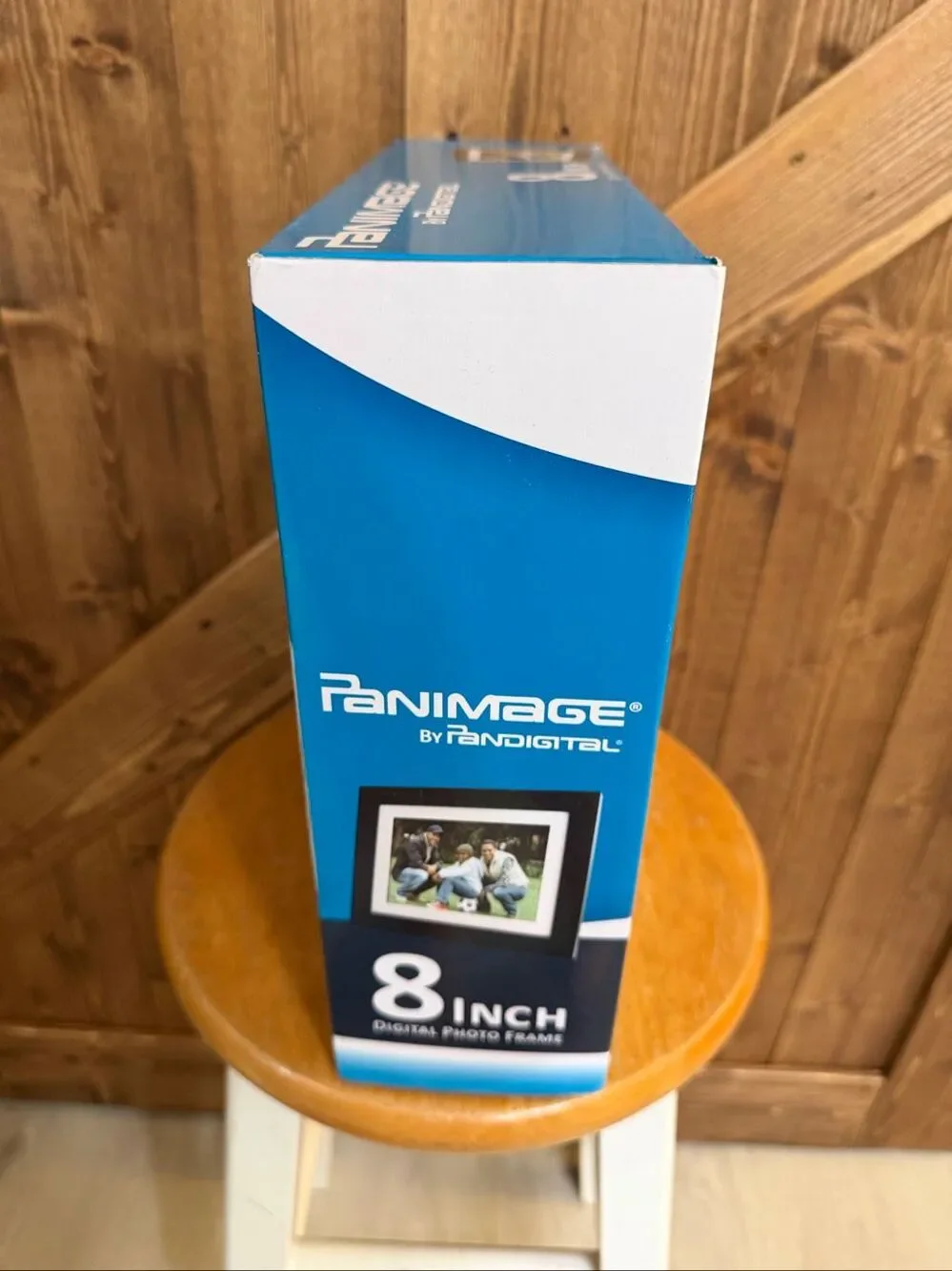 Pandigital PanImage 8” Digital Photo Frame 1GB WiFi Bluetooth 4:3 Open Box (9134